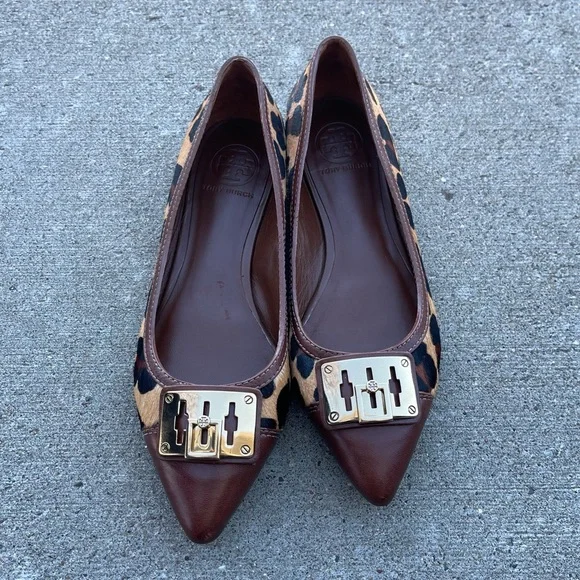 Tory Burch Leopard Print Flats with Gold Accents - Picture 1 of 10